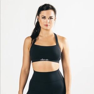 Alphalete Pulse Balance Bra - Black